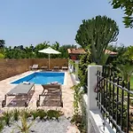 Elysian Private Pool & Garden View וילה Antimachia