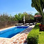 Elysian Private Pool & Garden View
