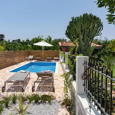 Elysian Private Pool & Garden View فيلة Antimachia