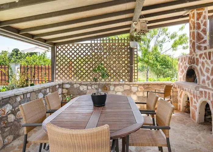 Villa Elysian Private Pool & Garden View Вилла *