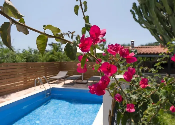 Villa Elysian Private Pool & Garden View Вилла *